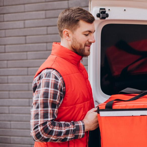 Курьеры на доставку