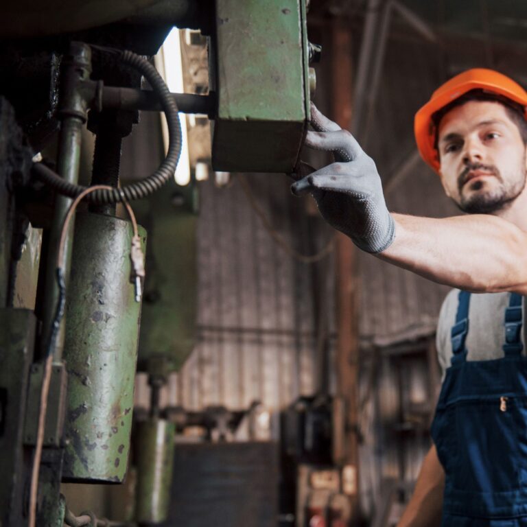 Рабочий на производство